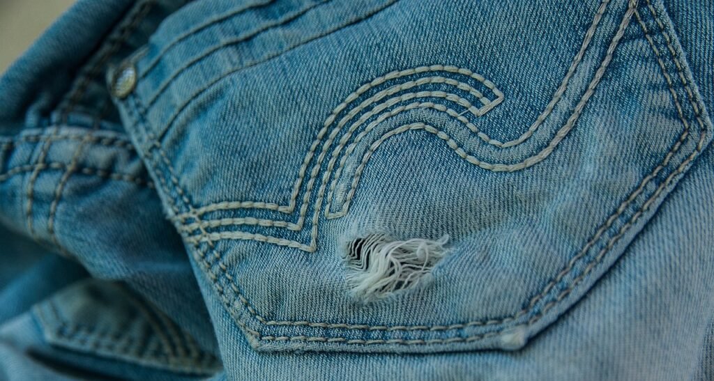 denim with hole [how to sew a hole in jeans]