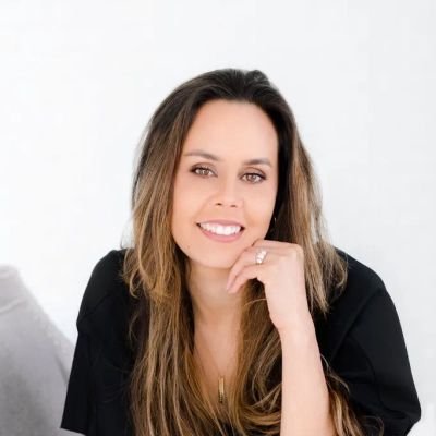 Viviana McGovern - Featured