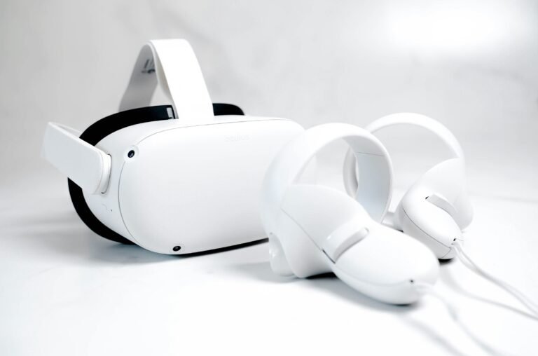 White gaming VR headset